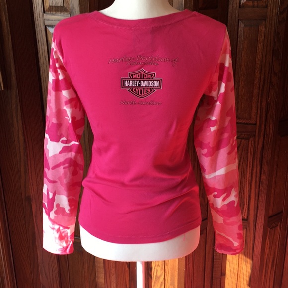 🌟FINAL Price🌟Harley Davidson Camo/Glitter top - Picture 3 of 5